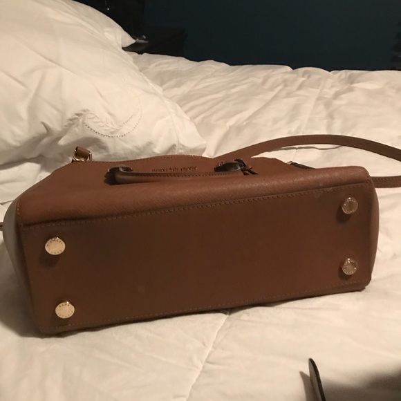 Purses - Picture 2 of 5